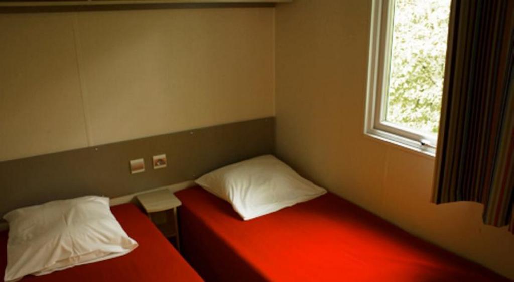 Hotel Camping des Rochers des Parcs Clécy Zimmer foto